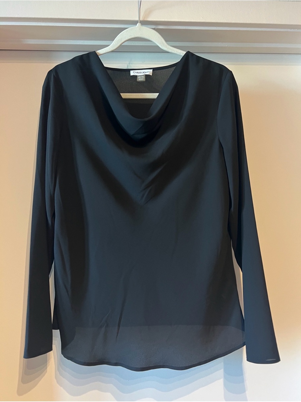Calvin Klein Cowl neck, long sleeve top